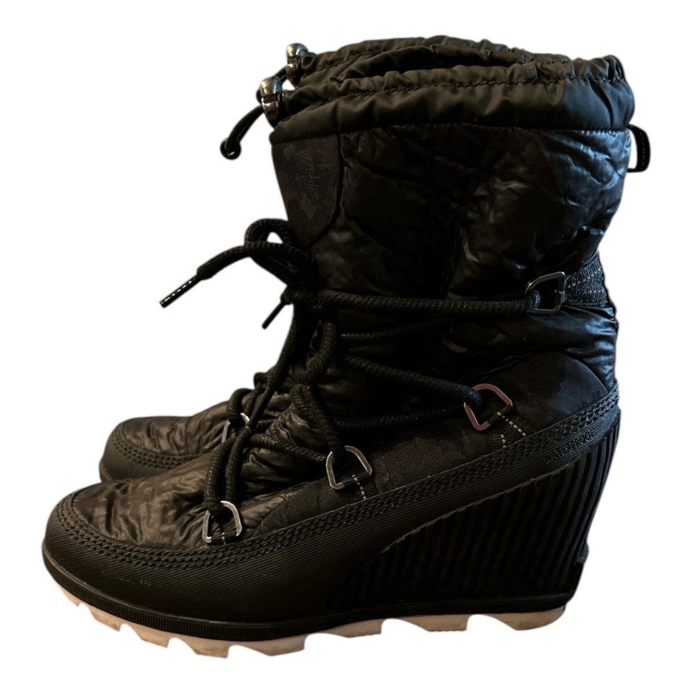 Sorel Kinetic Wedge Boots Size 9.5 Women's Black Insulated & Waterproof